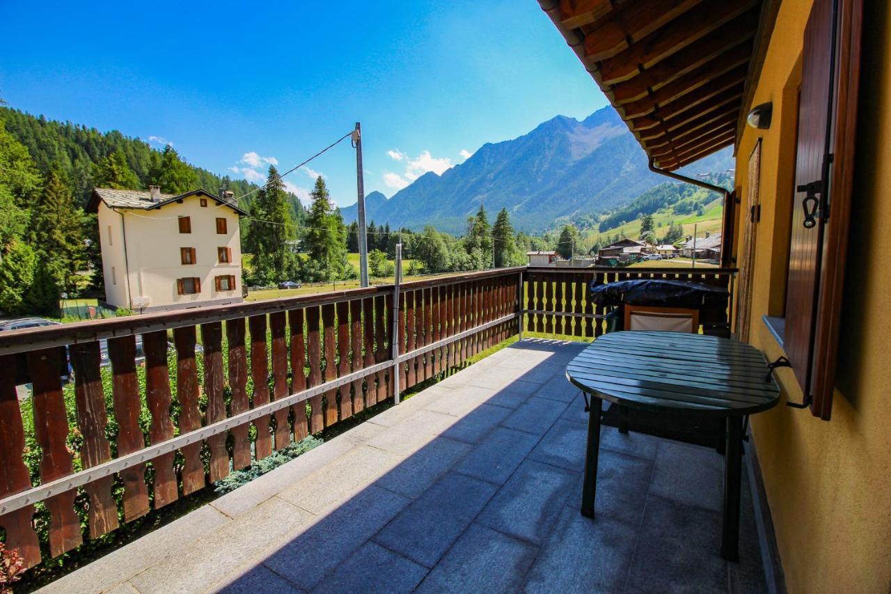 Villetta Periax - Affitti Brevi Italia Champoluc Exteriör bild